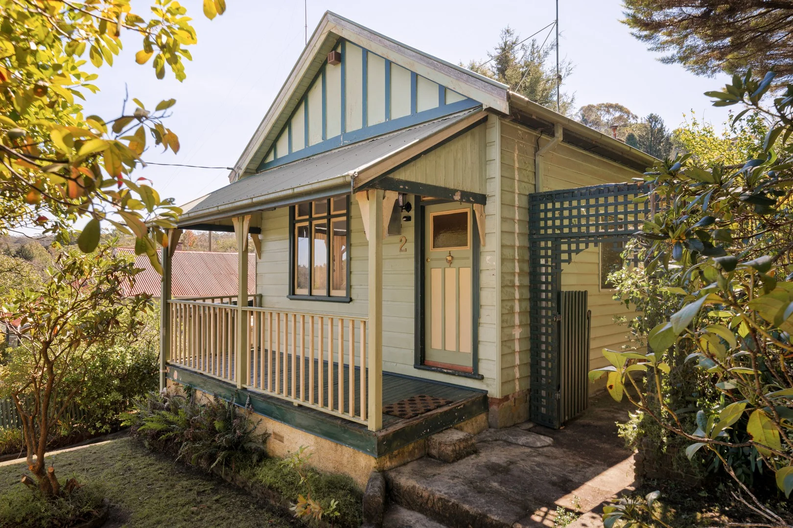2 Pine Street, Katoomba NSW 2780