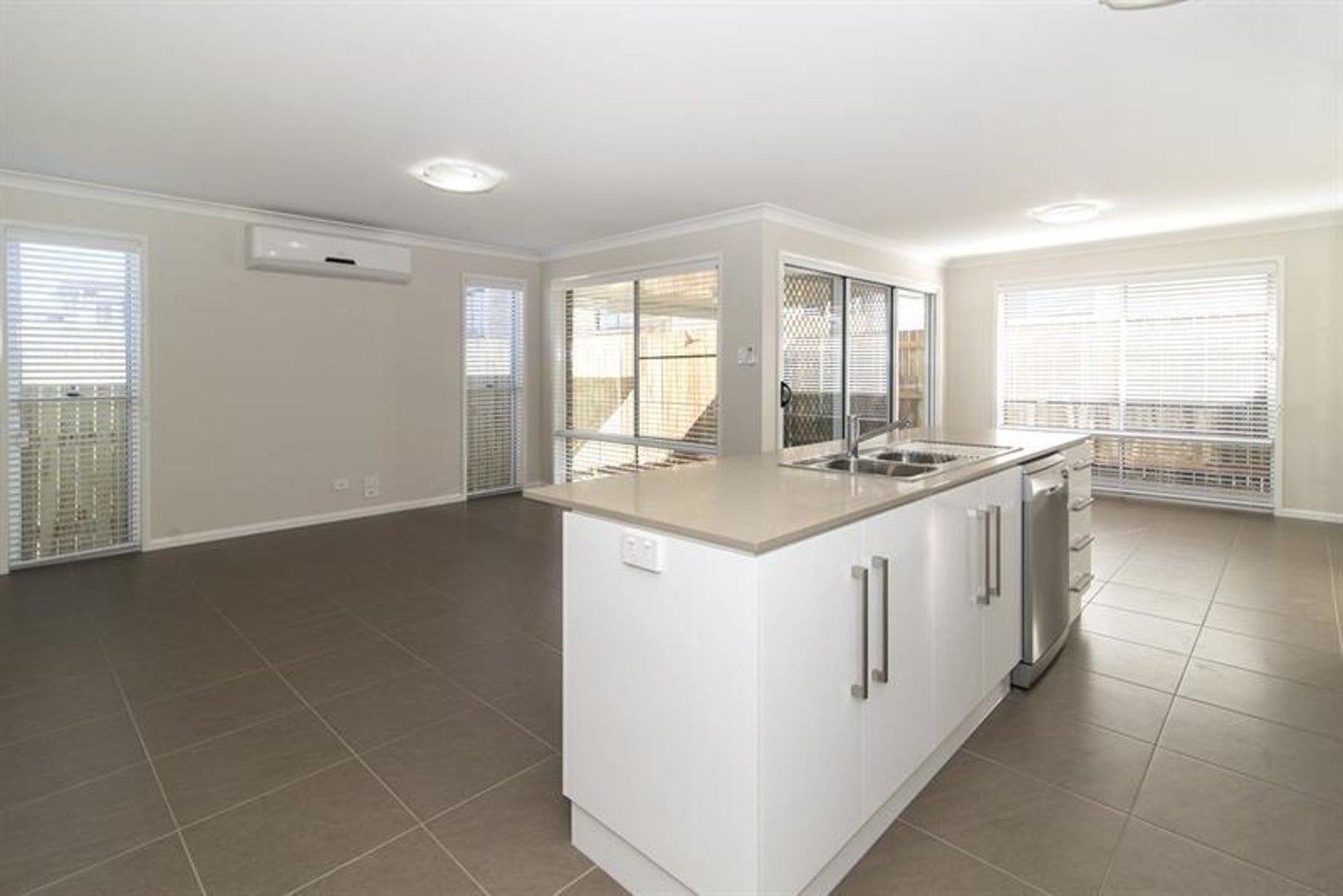 5/4 Alistair Street, Glenvale QLD 4350, Image 1