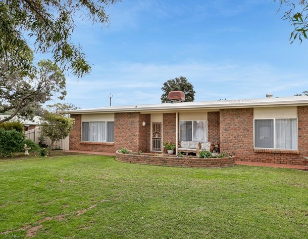 17 Croser Avenue, Aldinga Beach SA 5173