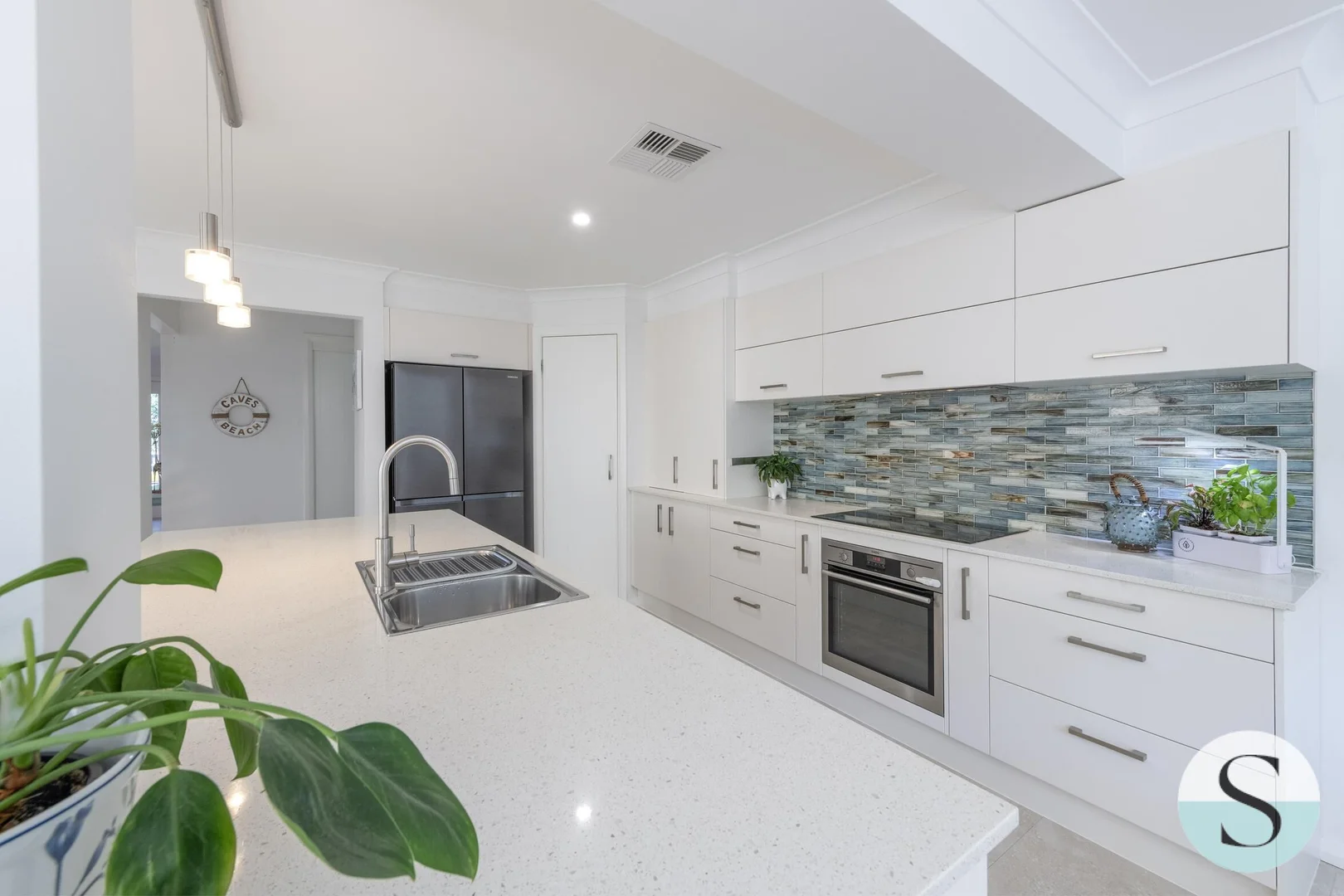 Additional image 9 of 11 Ebbtide Avenue, Caves Beach NSW 2281