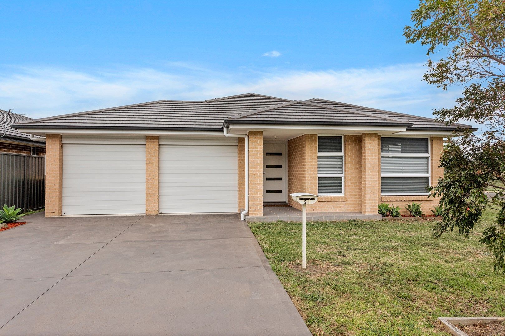 4 bedrooms House in 51 Bunya Street HORSLEY NSW, 2530