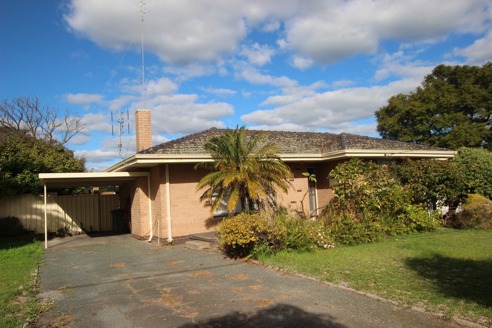 9 Thatcher Street, Waroona WA 6215 House For Rent 450 Domain