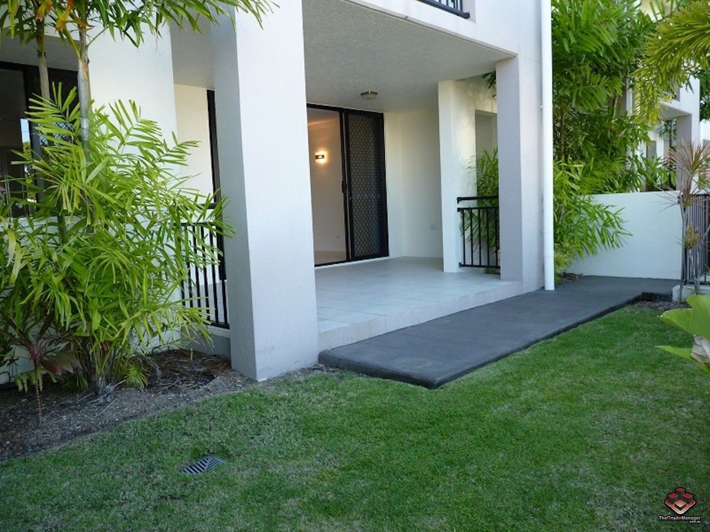 ID:21094836/6-24 Henry Street, West End QLD 4810, Image 0