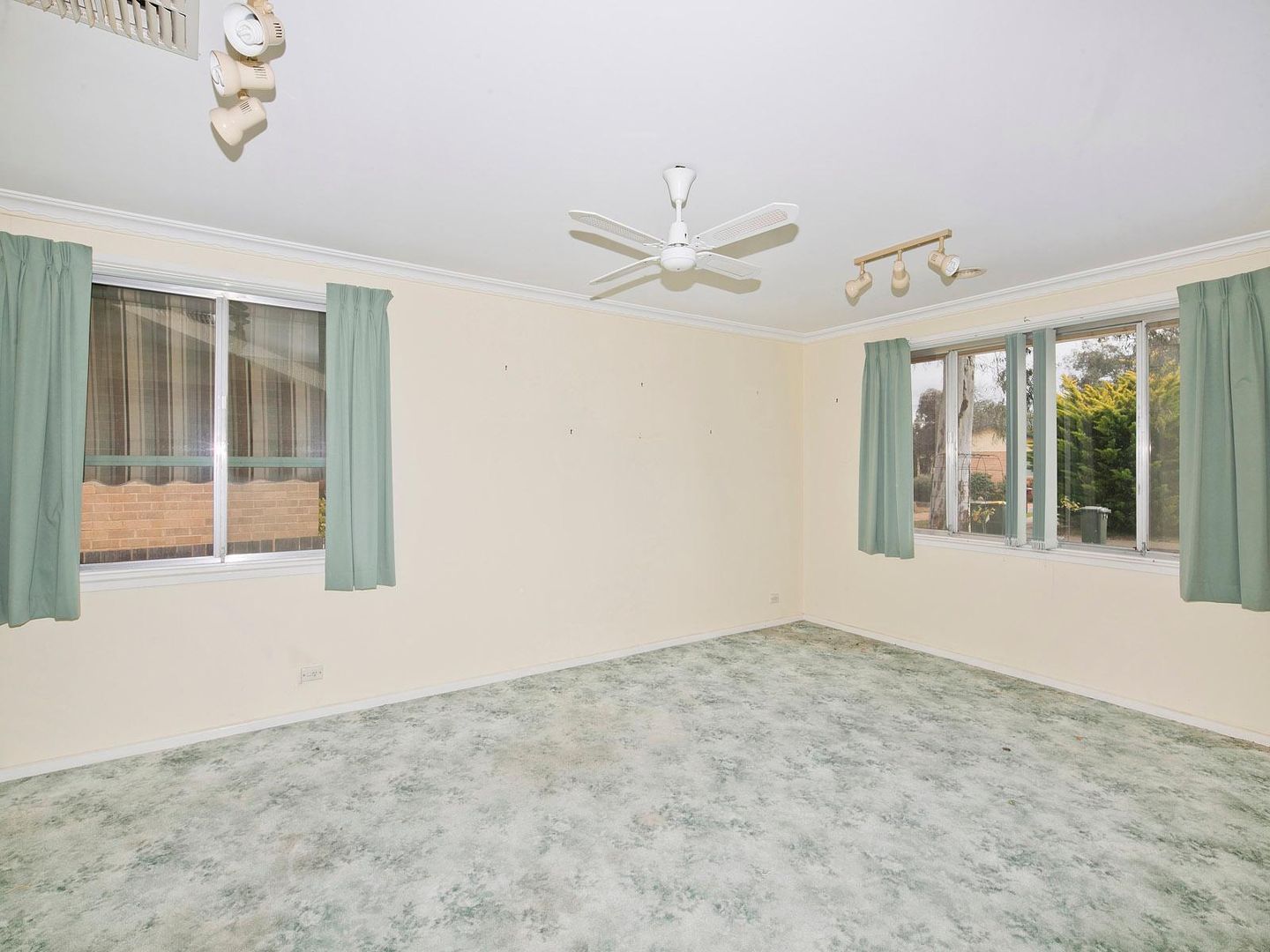 40 Ulm Place, Scullin ACT 2614, Image 1