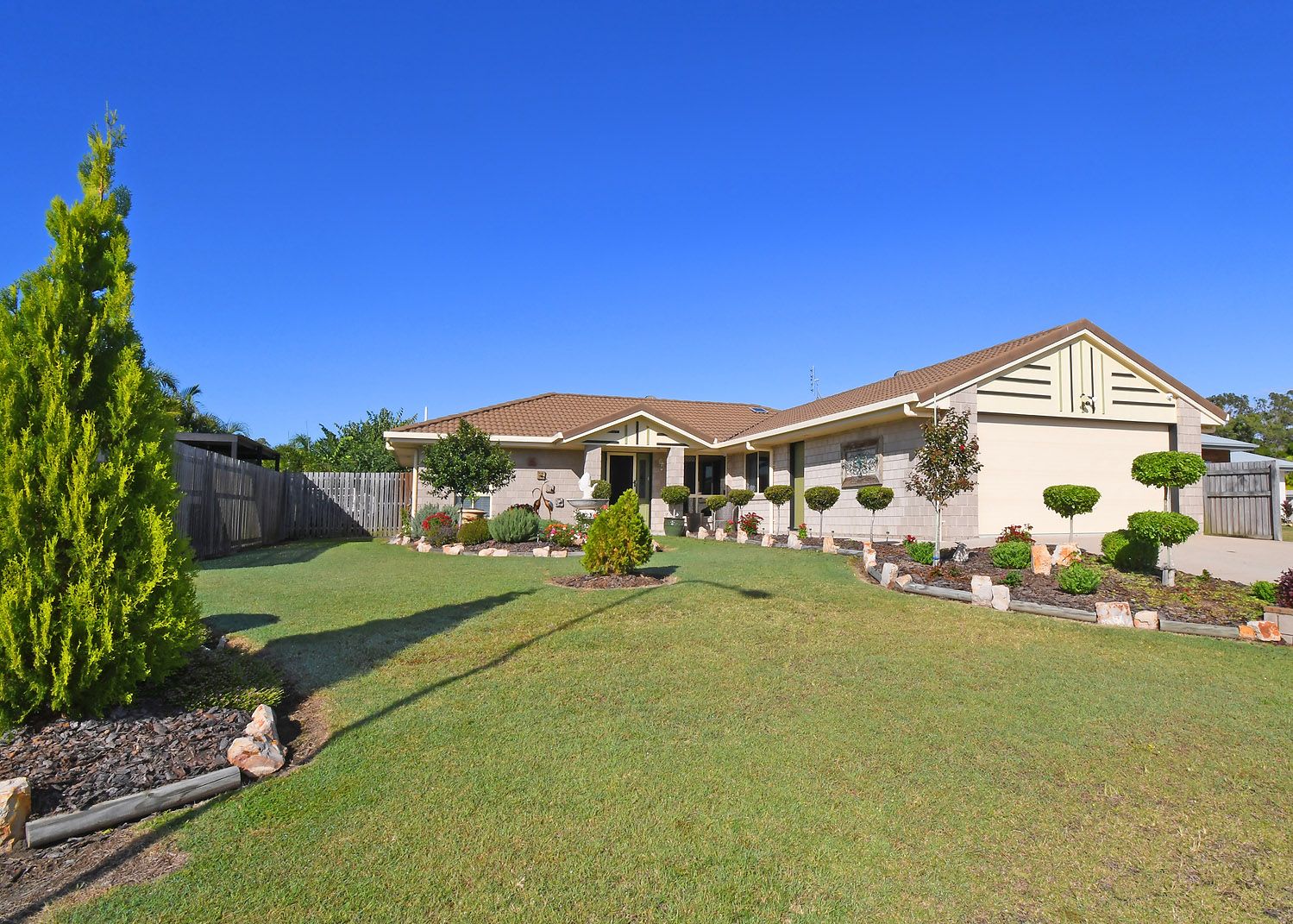 8 Red Gum Court, Urraween QLD 4655, Image 0