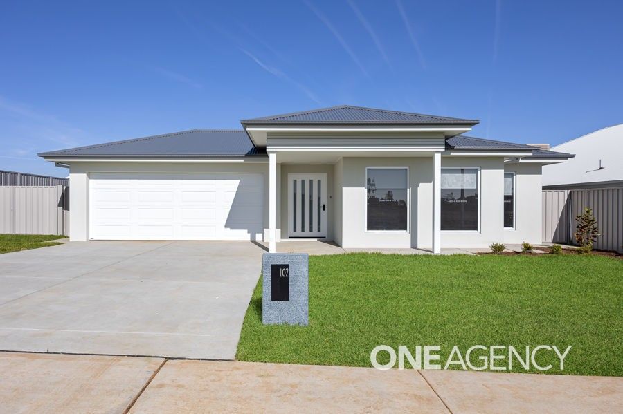 102 VALENCIA DRIVE, Gobbagombalin NSW 2650, Image 1