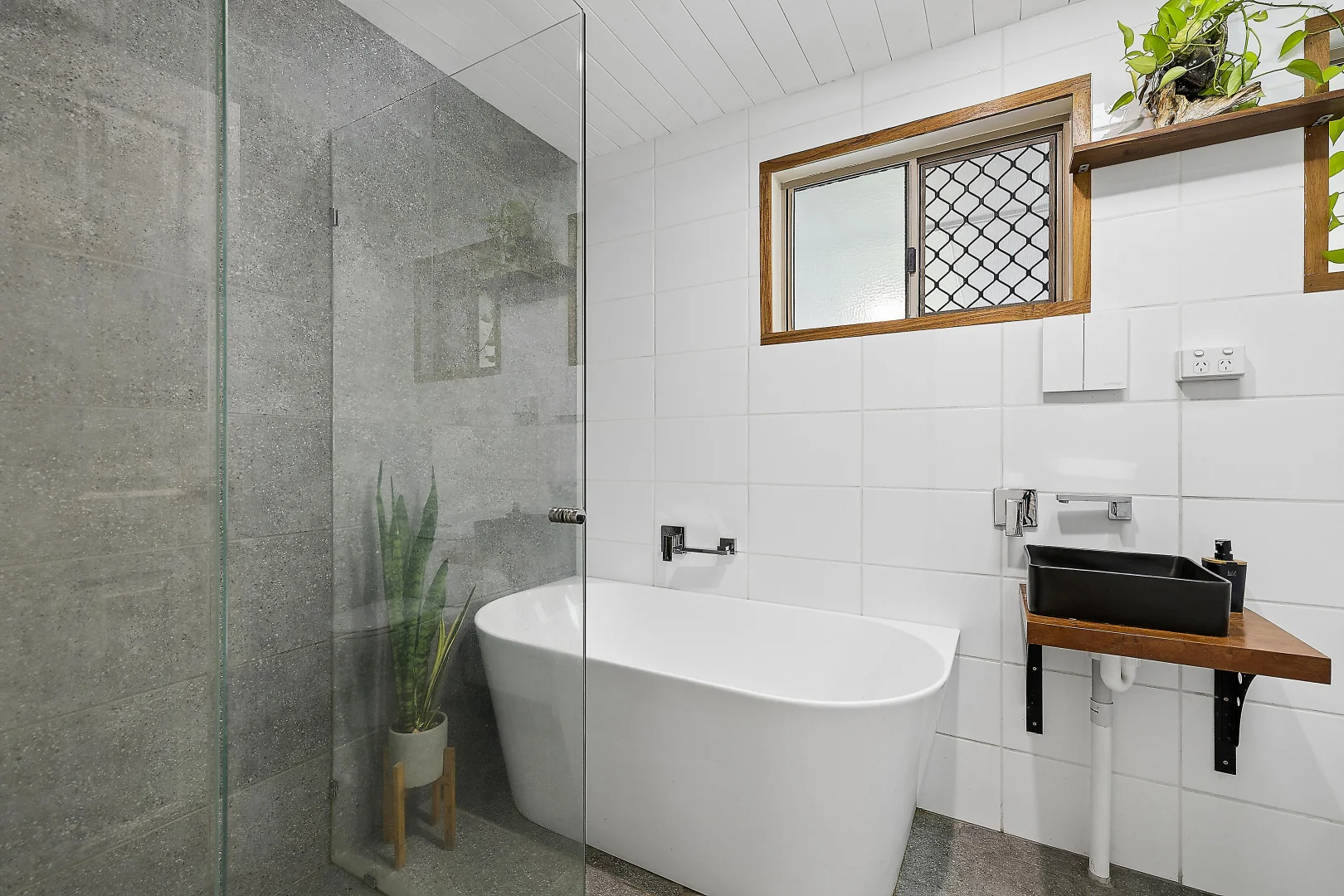 Additional image 8 of 111 Donovan Crescent, Gracemere QLD 4702