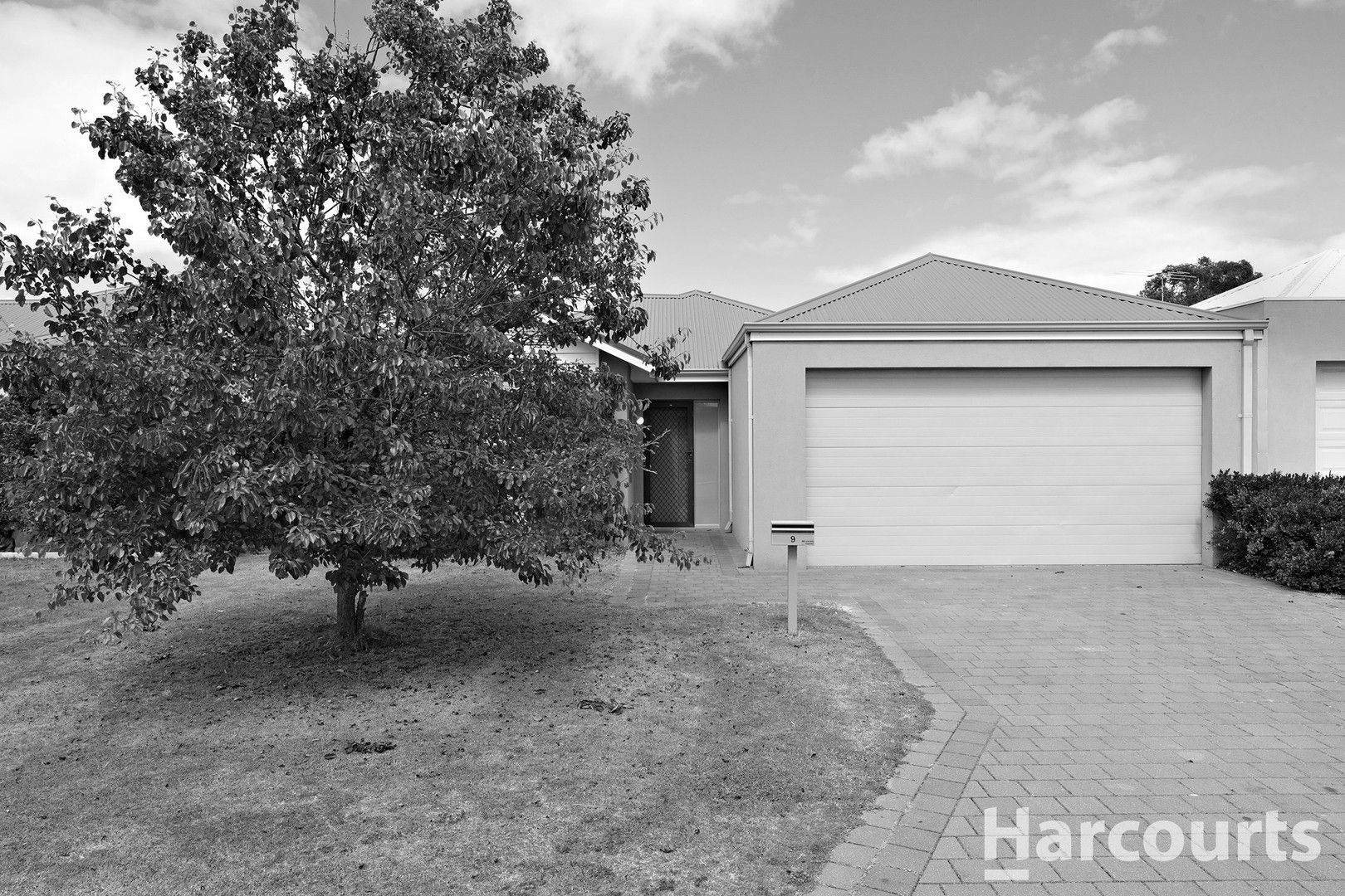 9 Butcherbird Loop, Erskine WA 6210, Image 0