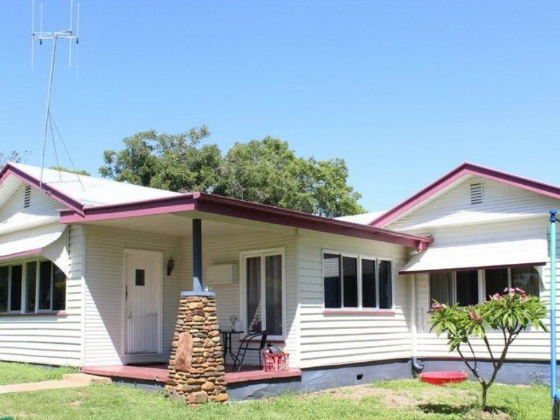 8 Cullen Avenue, Gayndah QLD 4625, Image 0