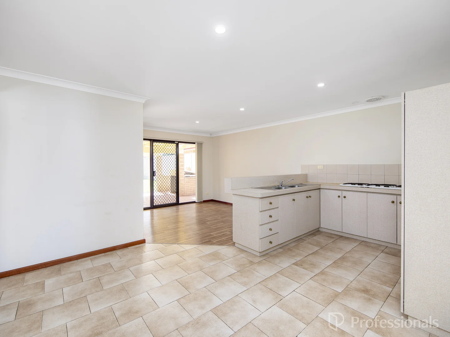 Additional image 3 of 12 Juniper Place, Ballajura WA 6066