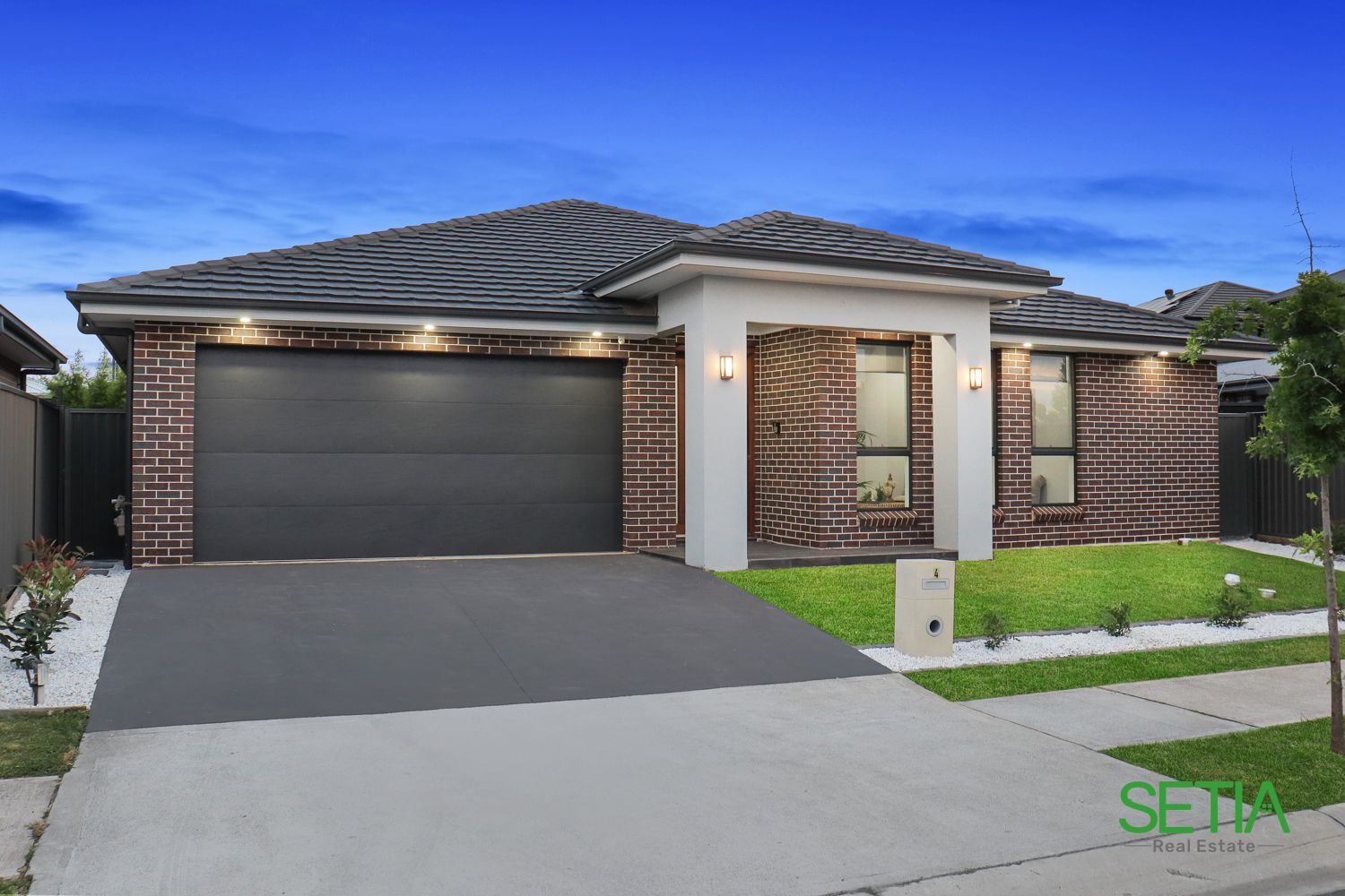 4 bedrooms House in 4 Enmore Street MARSDEN PARK NSW, 2765
