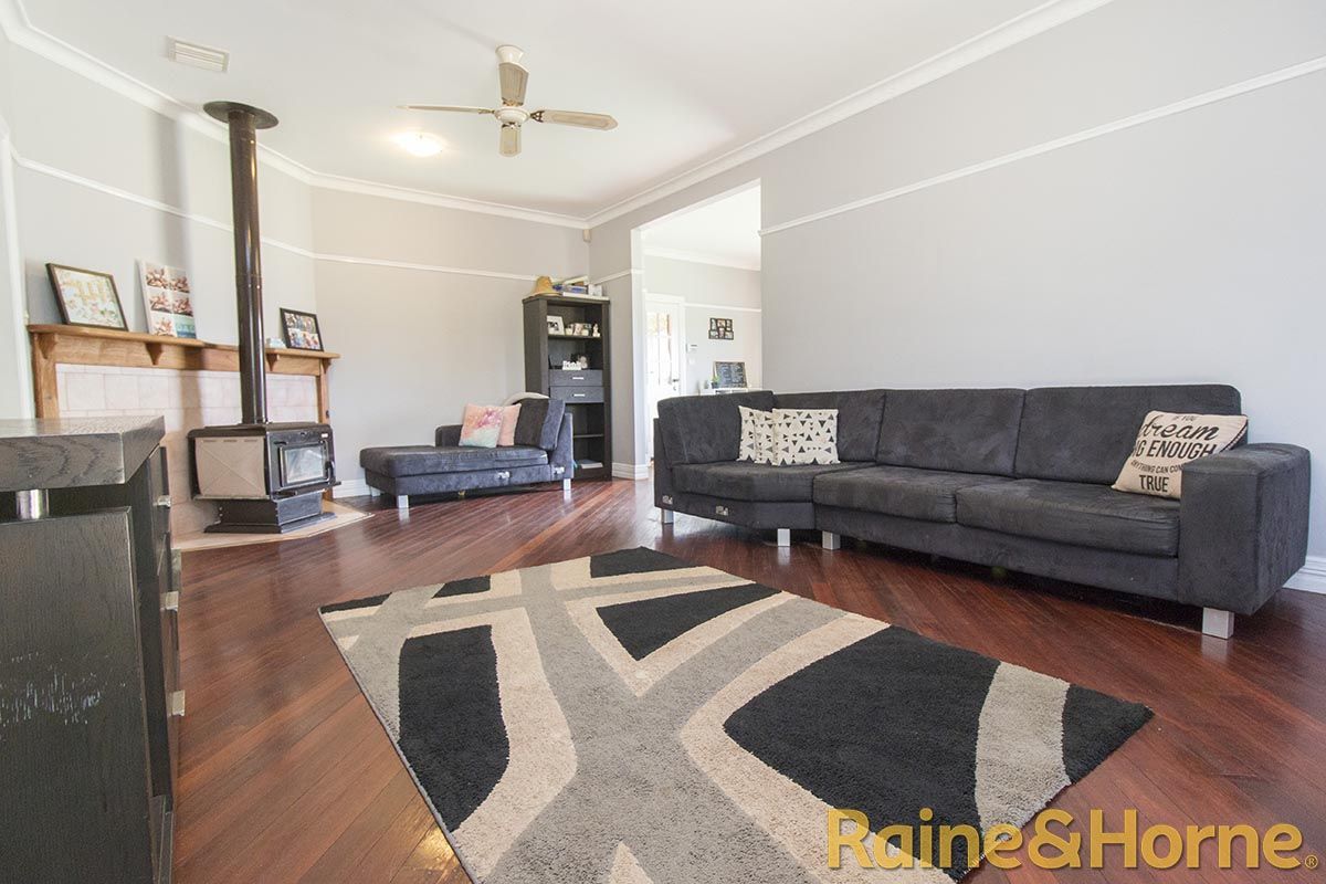 30 - 32 Hill Street, Geurie NSW 2818, Image 2