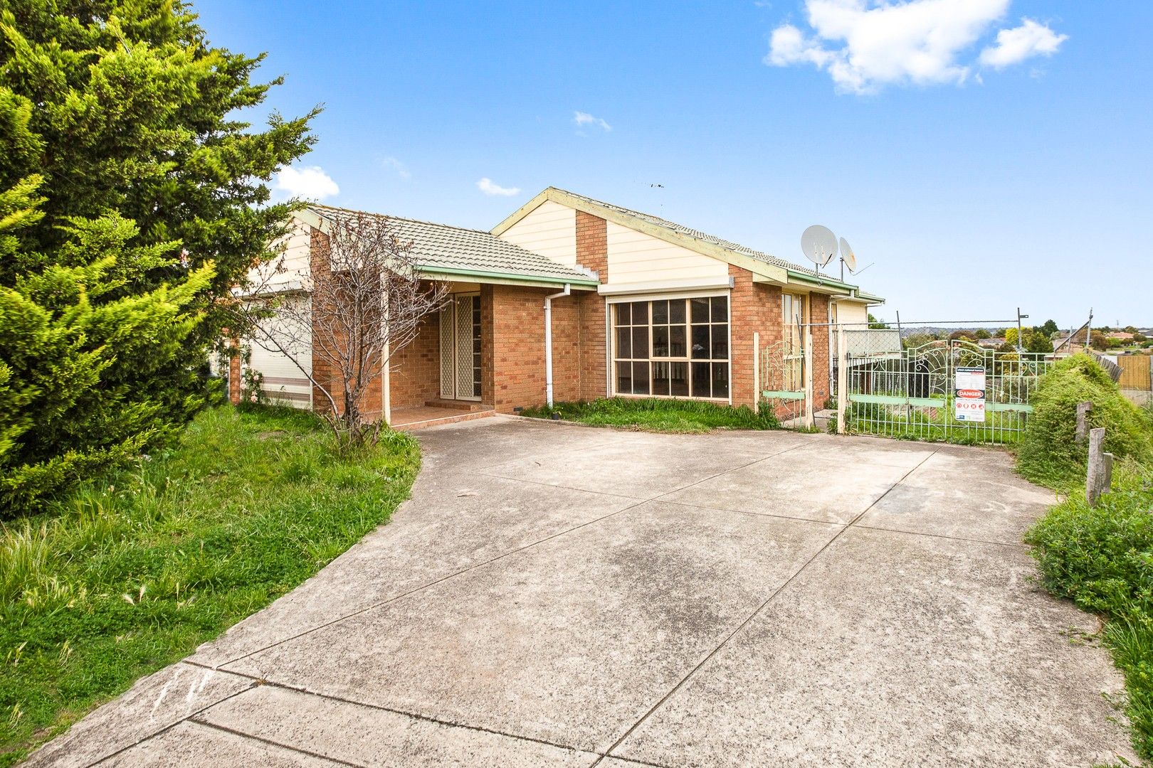 35 Bicentennial Crescent, Meadow Heights VIC 3048, Image 0