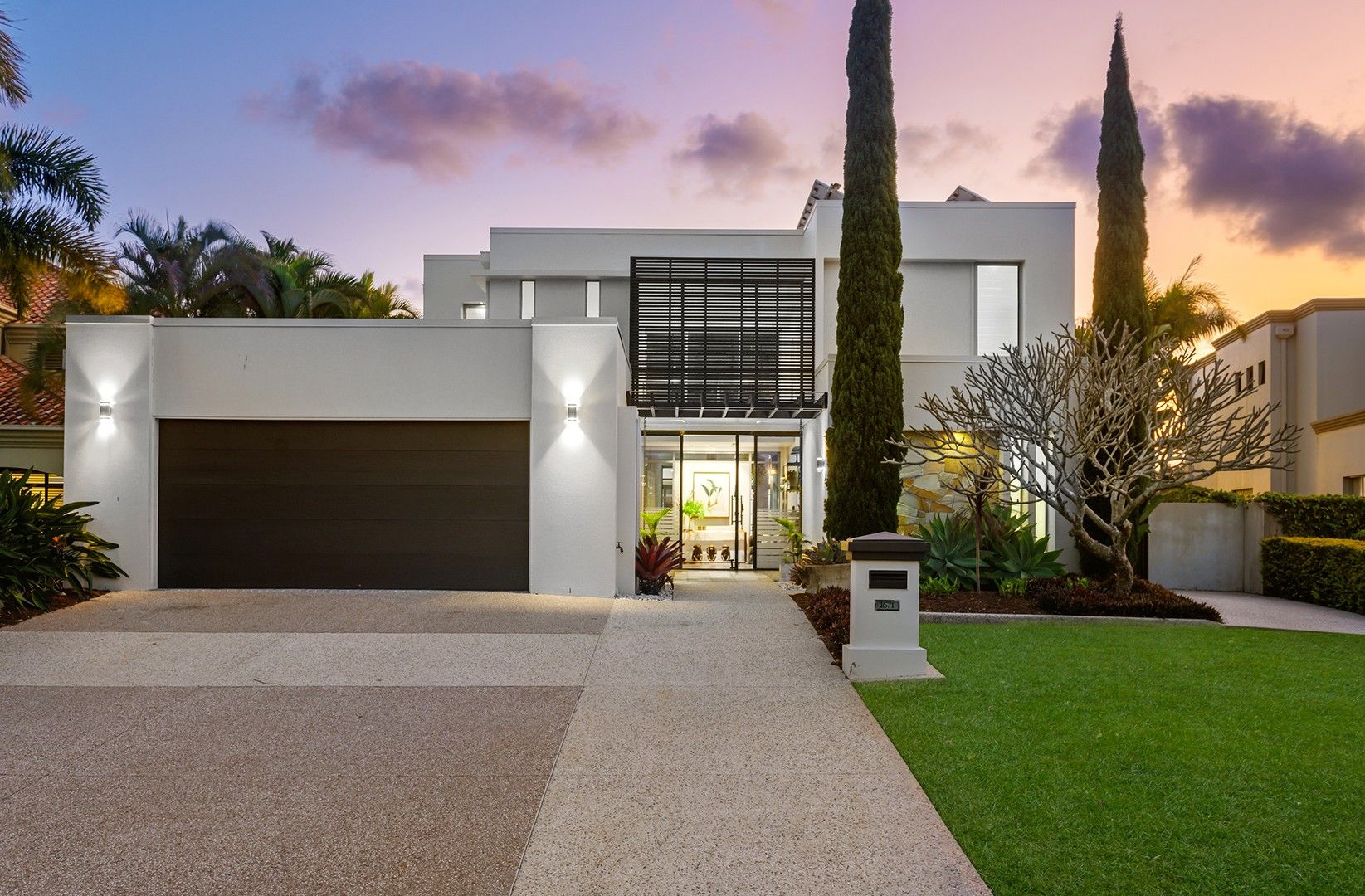 4 bedrooms House in 1671 Riverdale Drive HOPE ISLAND QLD, 4212