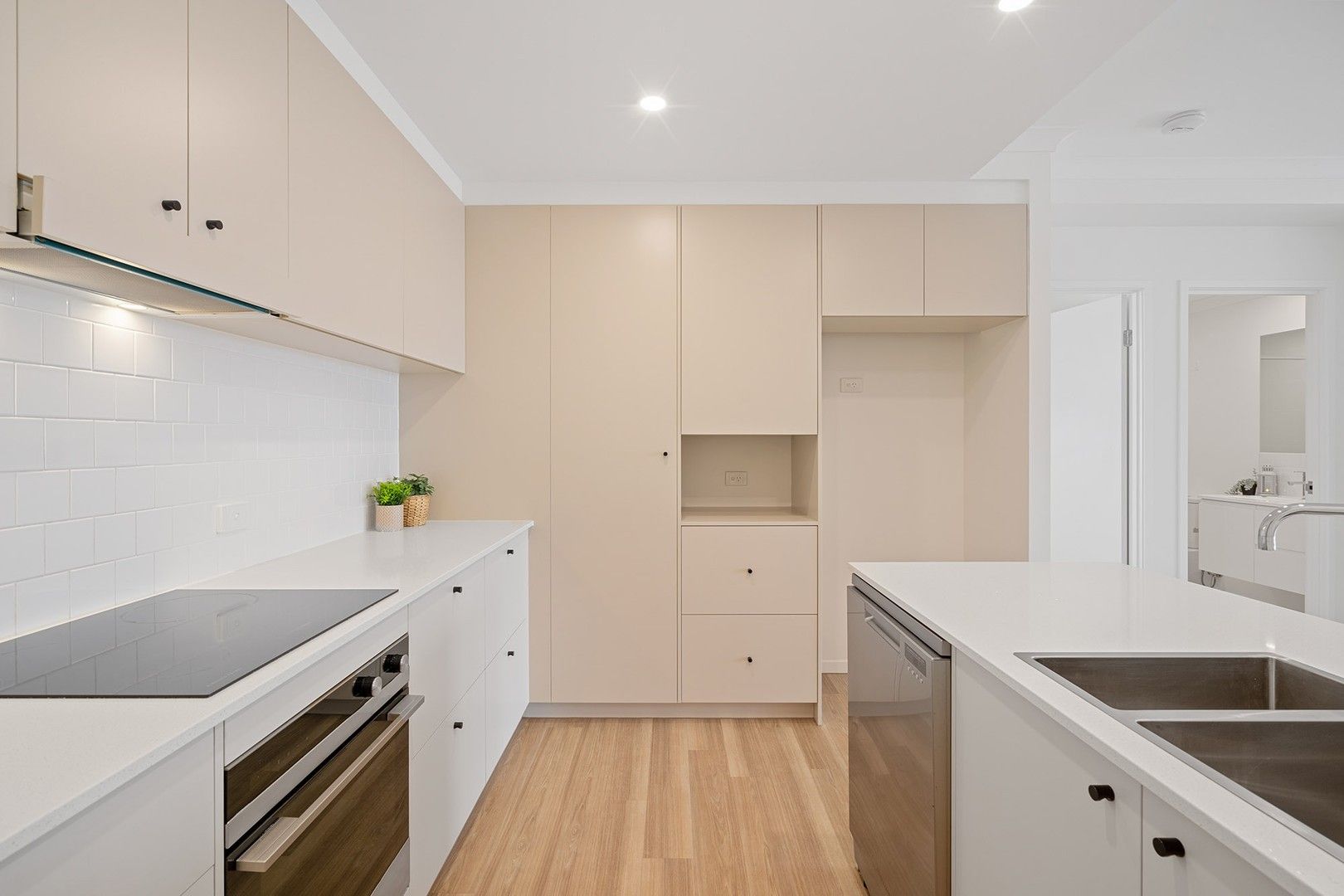 2 bedrooms Apartment / Unit / Flat in 9/30 Everglade Street YARRABILBA QLD, 4207