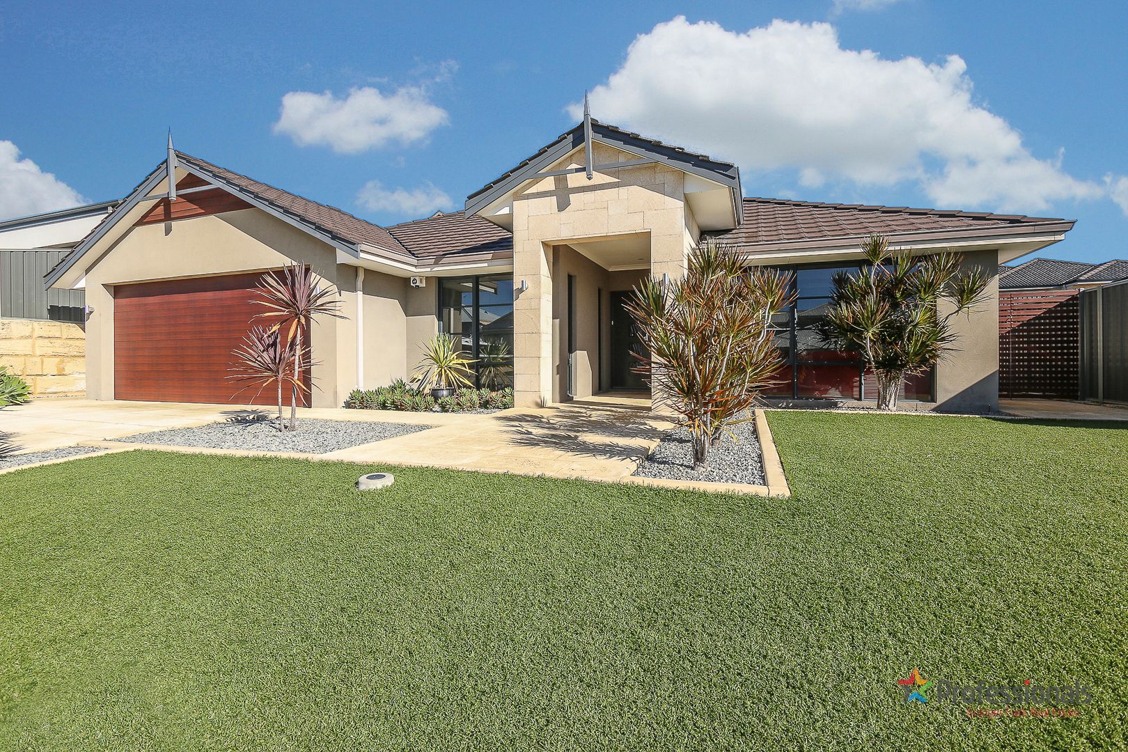 11 Chalkwell Bend, Landsdale WA 6065, Image 1