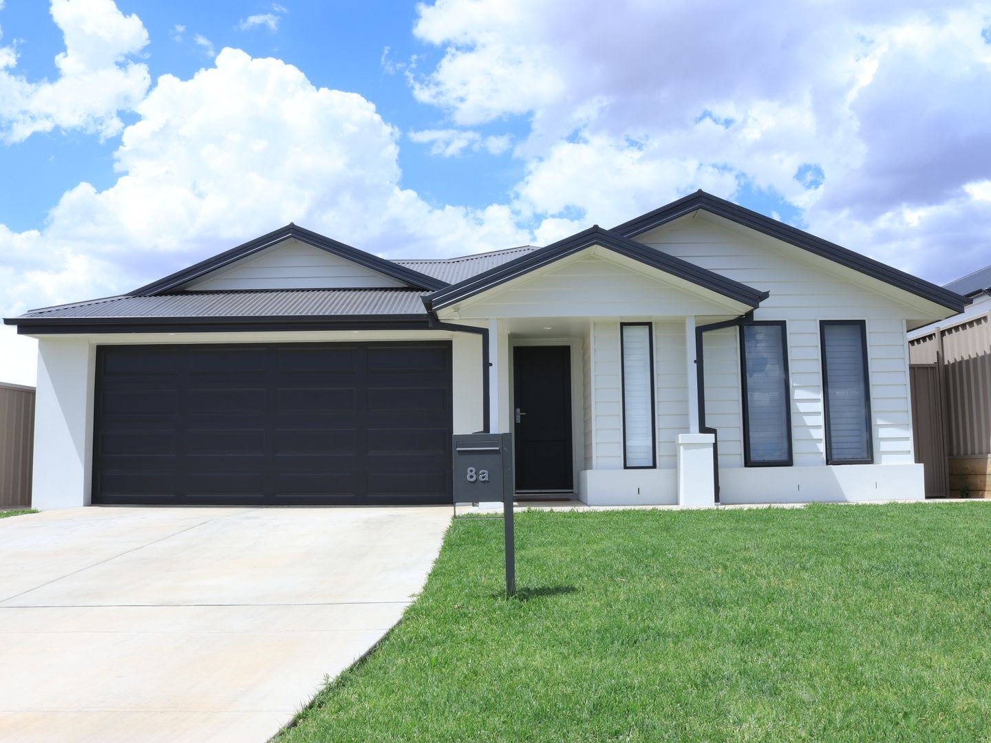 8A Valencia Drive, Gobbagombalin NSW 2650, Image 0