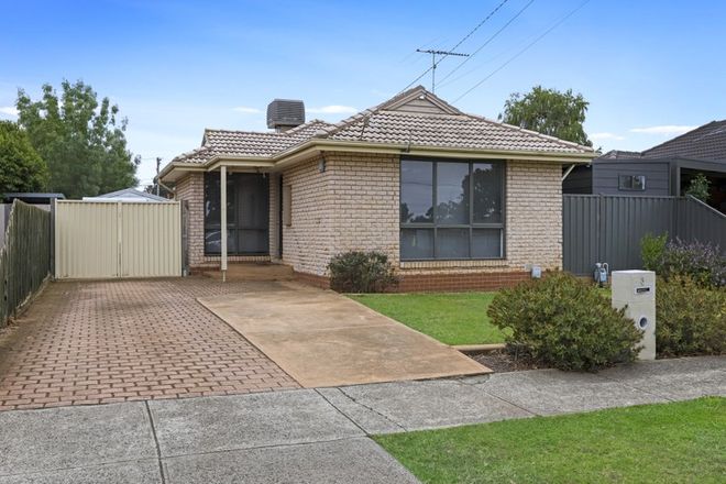 Picture of 3 Drake Court, MELTON VIC 3337