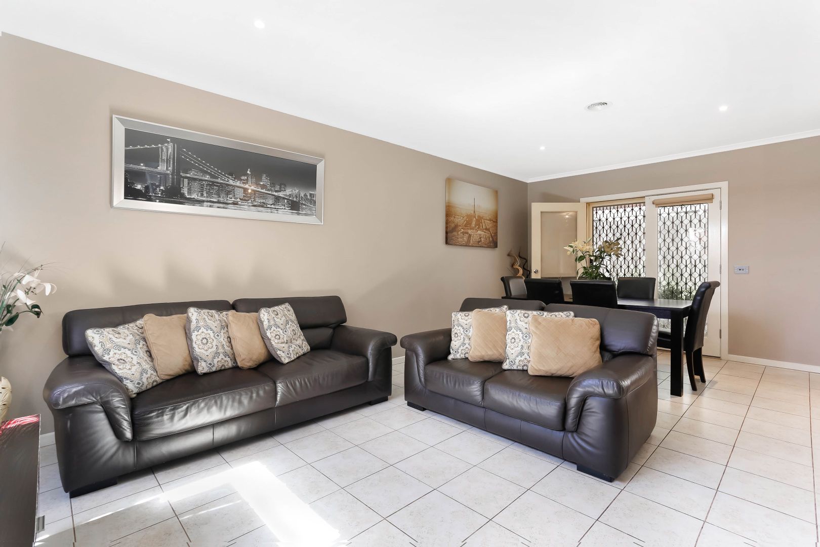 10/32 Papworth Place, Meadow Heights VIC 3048, Image 2