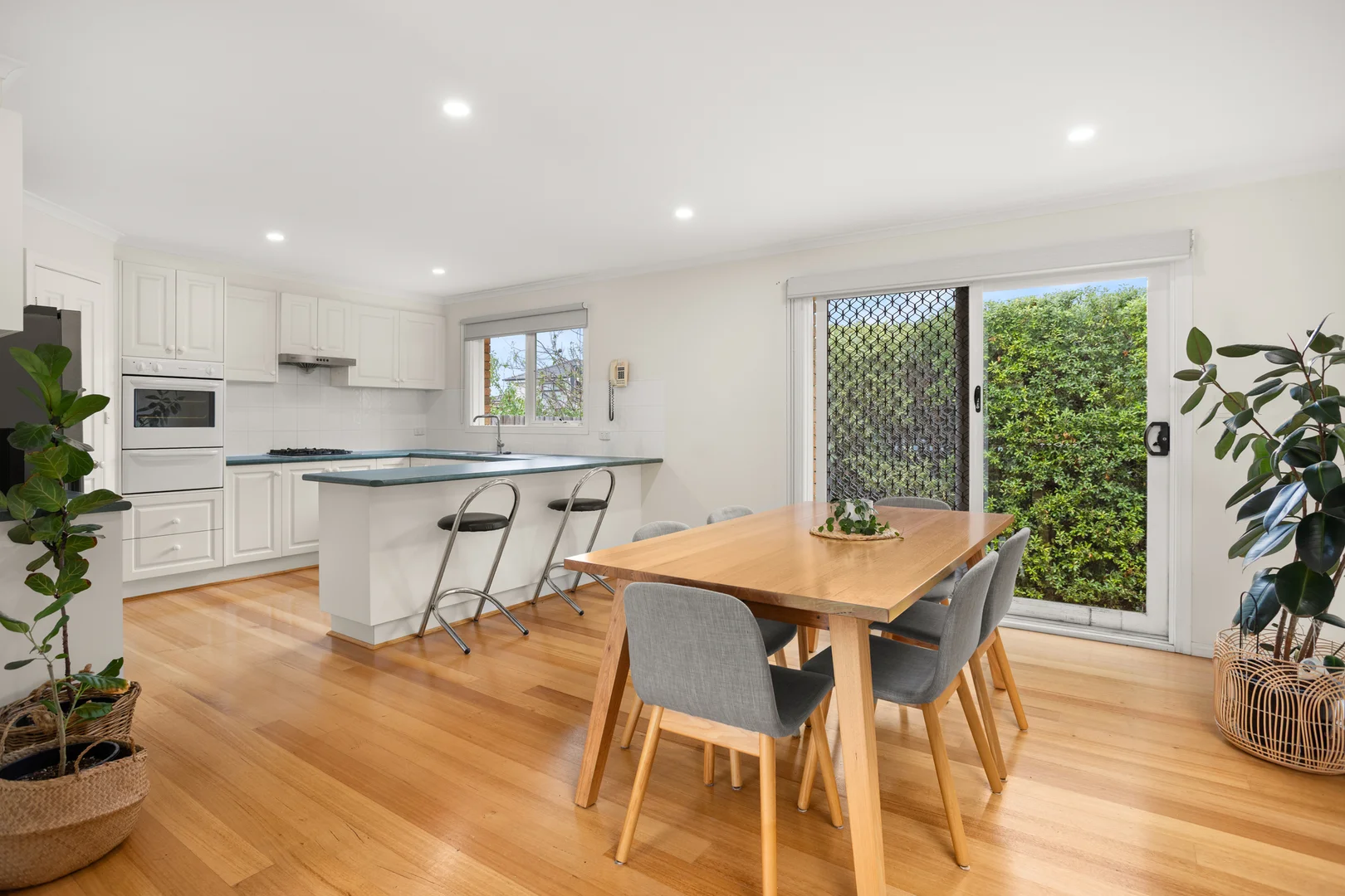 Additional image 6 of 2/24 Edmonds Avenue, Ashwood VIC 3147