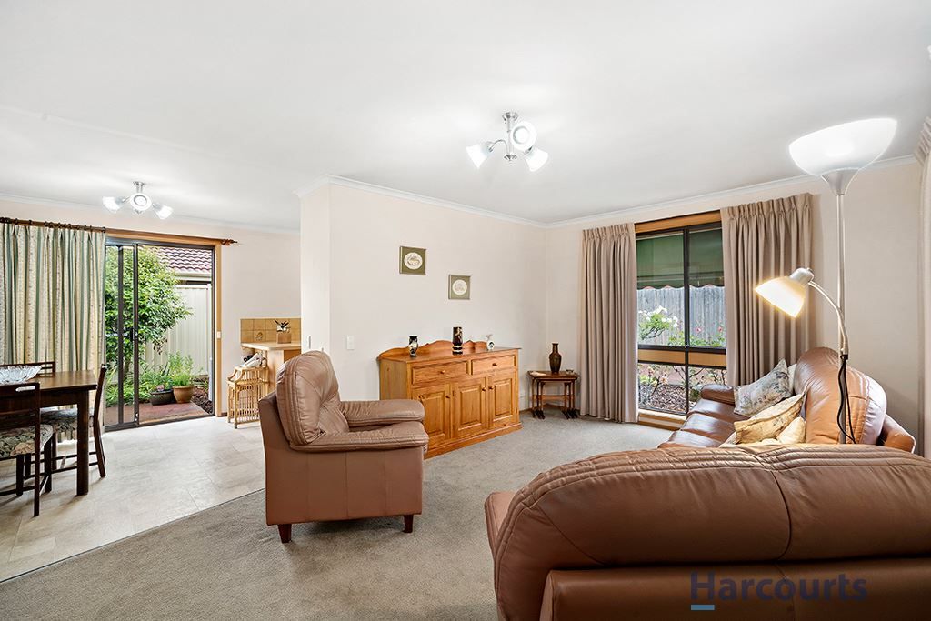 3/106 Cuthberts Road, Alfredton VIC 3350, Image 2