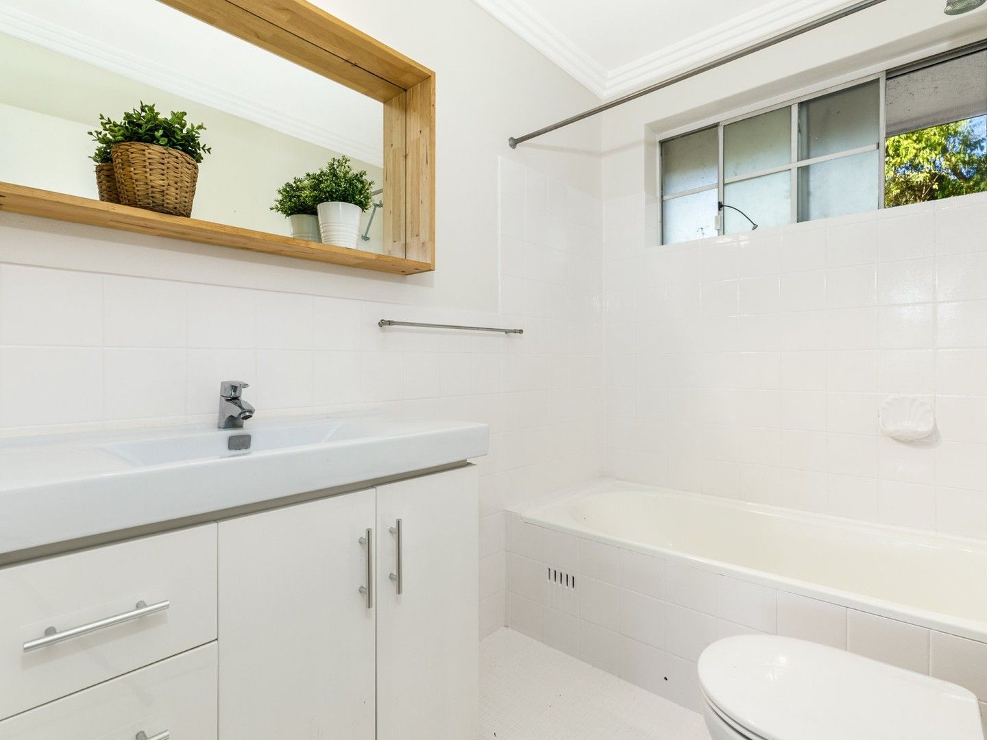 1 bedrooms Apartment / Unit / Flat in 11/2 Leisure Close MACQUARIE PARK NSW, 2113