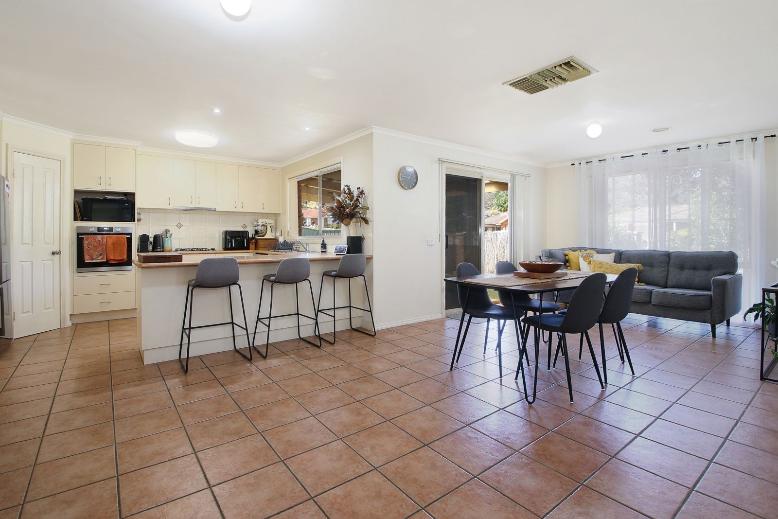 3 bedrooms House in 8 Amanda Court, Norris Park GLENROY NSW, 2640