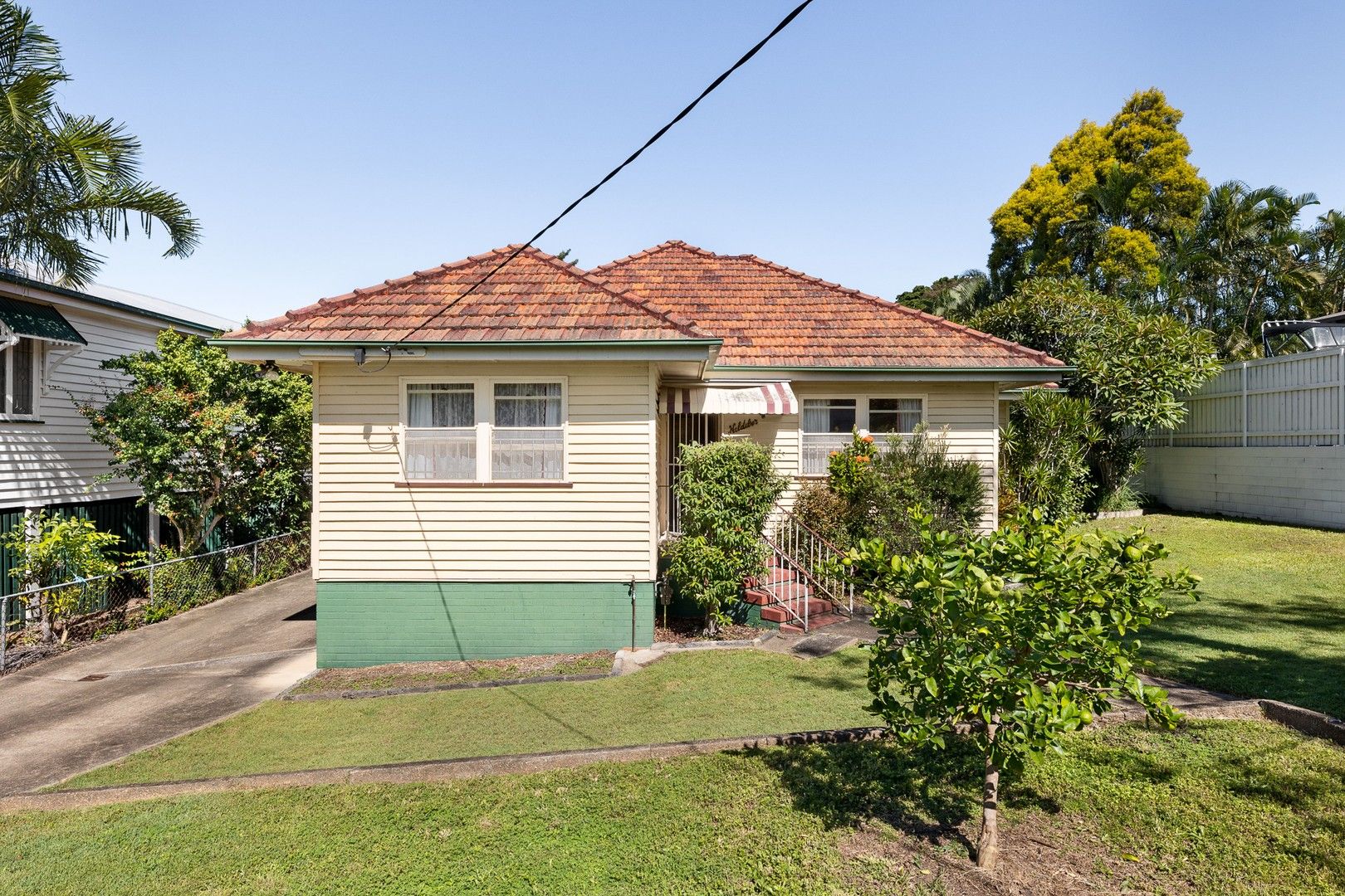 3 bedrooms House in 7 Rees Avenue COORPAROO QLD, 4151