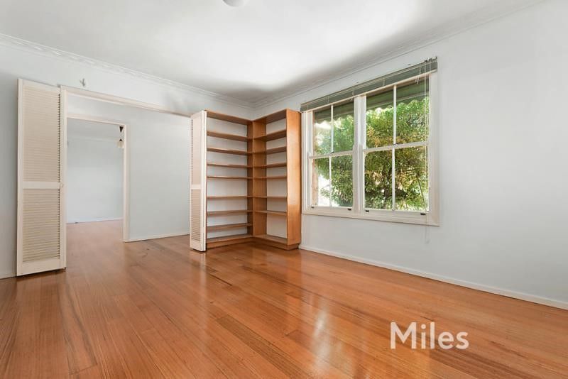 8/2325 Wilfred Road, Ivanhoe East VIC 3079 Apartment For Rent 350