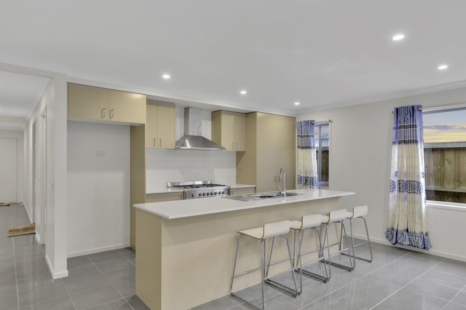 10 Bromley Circuit, Thornhill Park VIC 3335, Image 2
