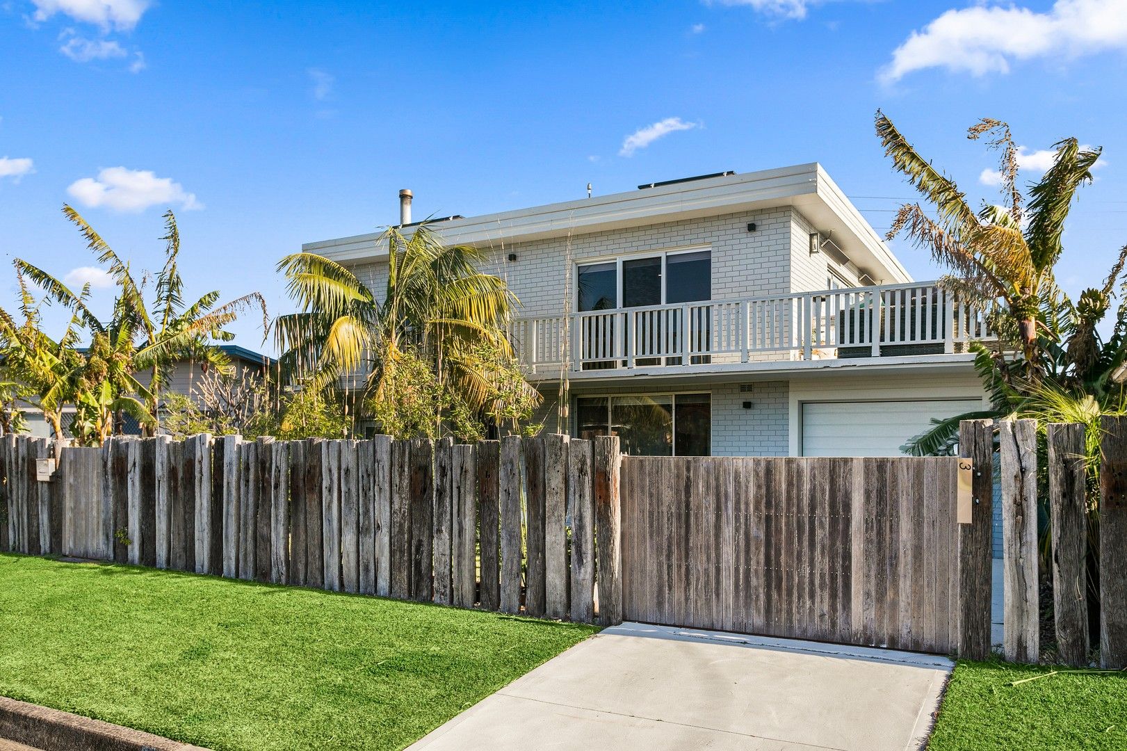 4 bedrooms House in 3 Pur Pur Avenue LAKE ILLAWARRA NSW, 2528