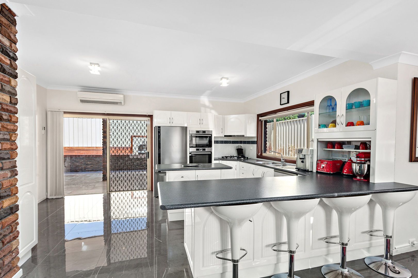 151 Lake Entrance Road, Barrack Heights NSW 2528, Image 2