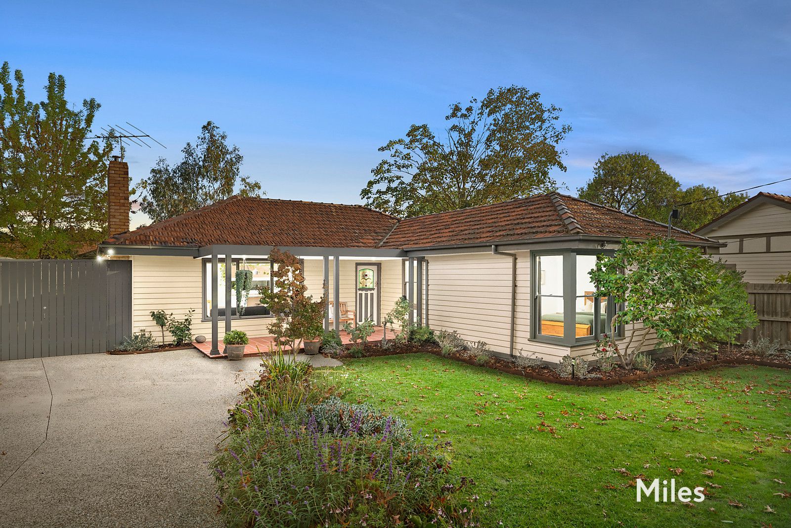 11 Lloyd Street, Heidelberg Heights VIC 3081, Image 0