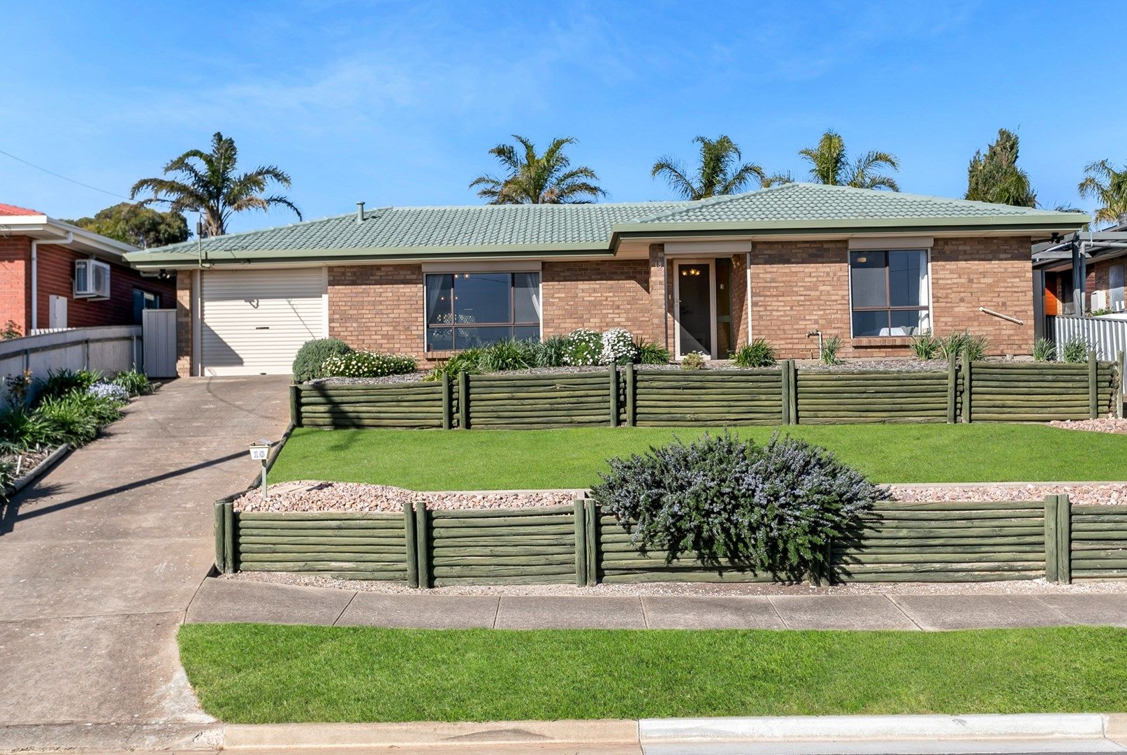 18 Darwendale Street, Huntfield Heights SA 5163, Image 0