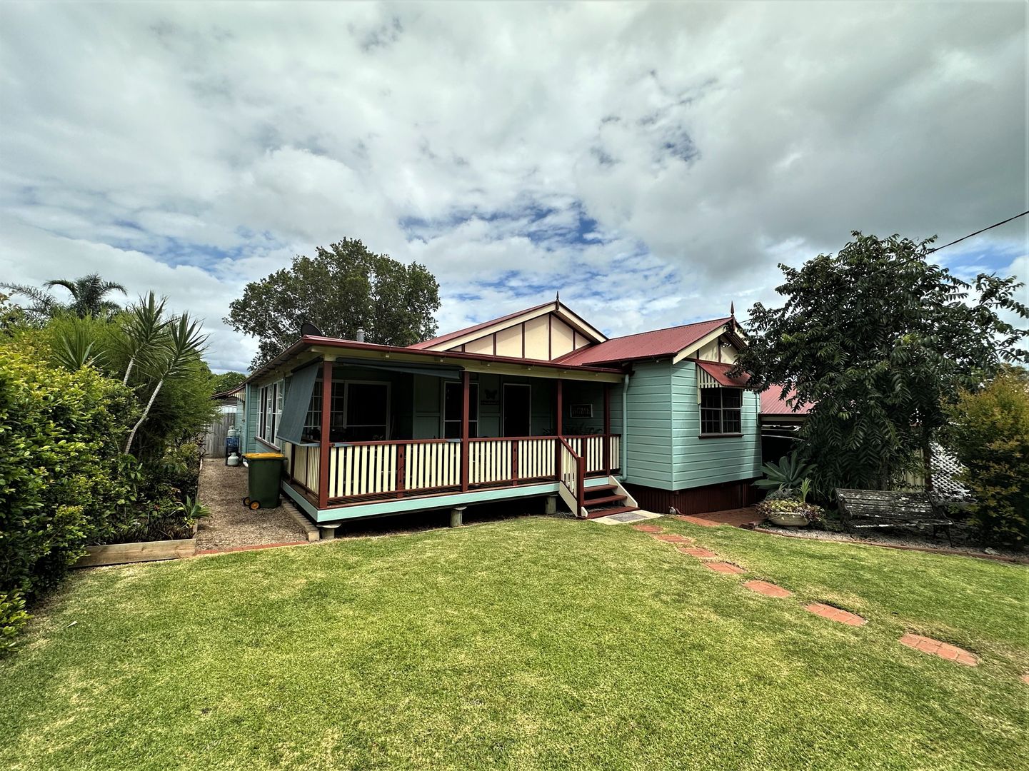 28 Vine Street, Macleay Island Property History & Address Research