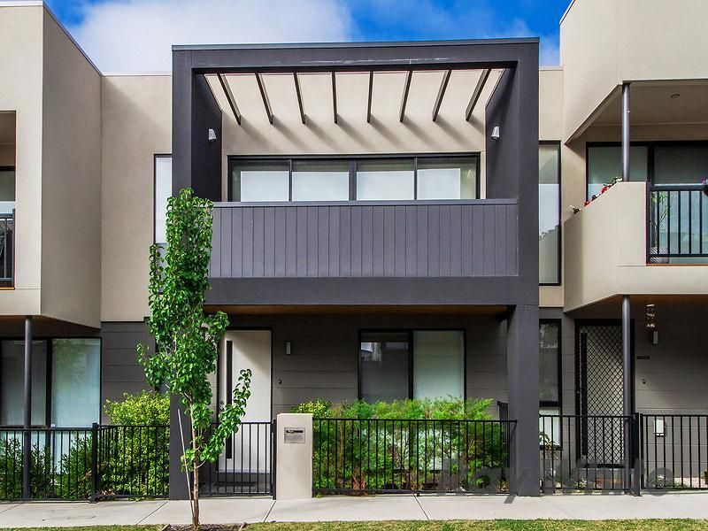 3 bedrooms Townhouse in 9 Pixel Circuit COBURG NORTH VIC, 3058