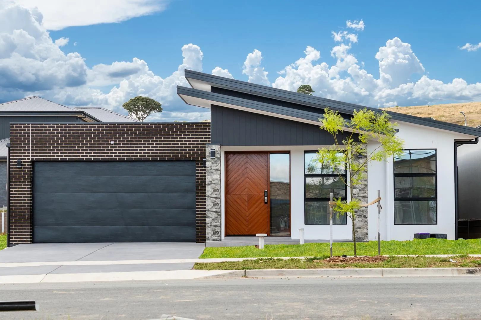 House & Land Packages Available Now! Visit us at our Display Homes - 60 Edward Dr, Googong or 73 Robin Boyd Cres, Taylor., Googong