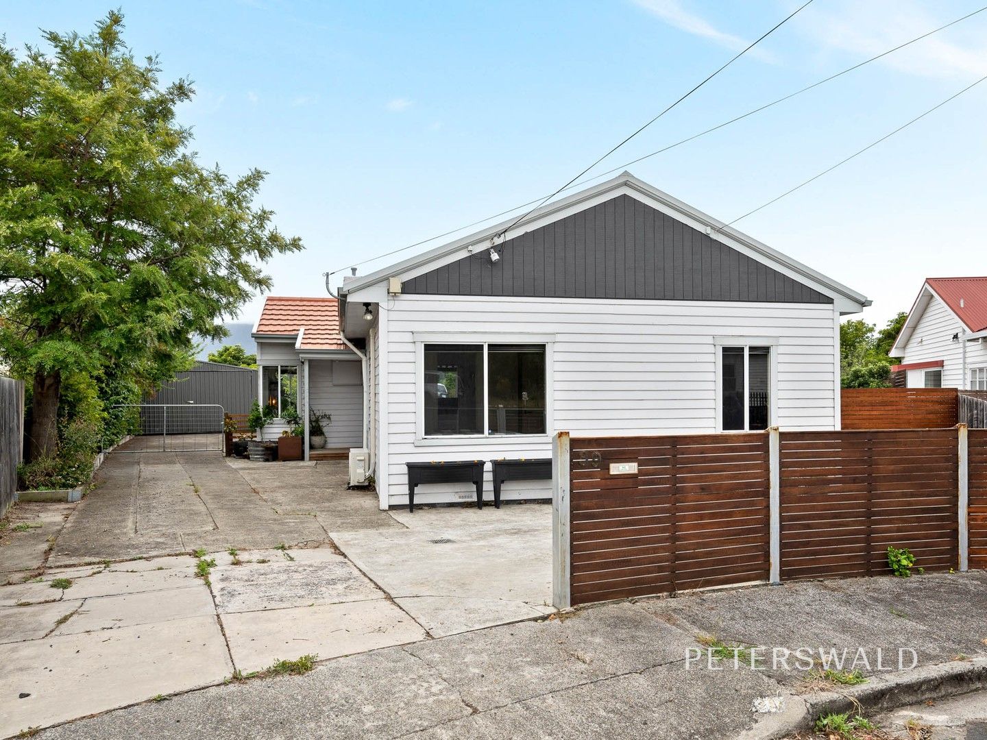 3 bedrooms House in 39 Tregear Street MOONAH TAS, 7009