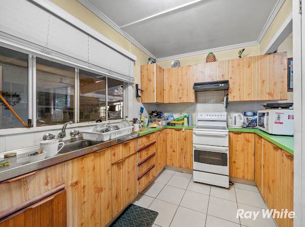 27 Gomer Street, Booval QLD 4304, Image 2