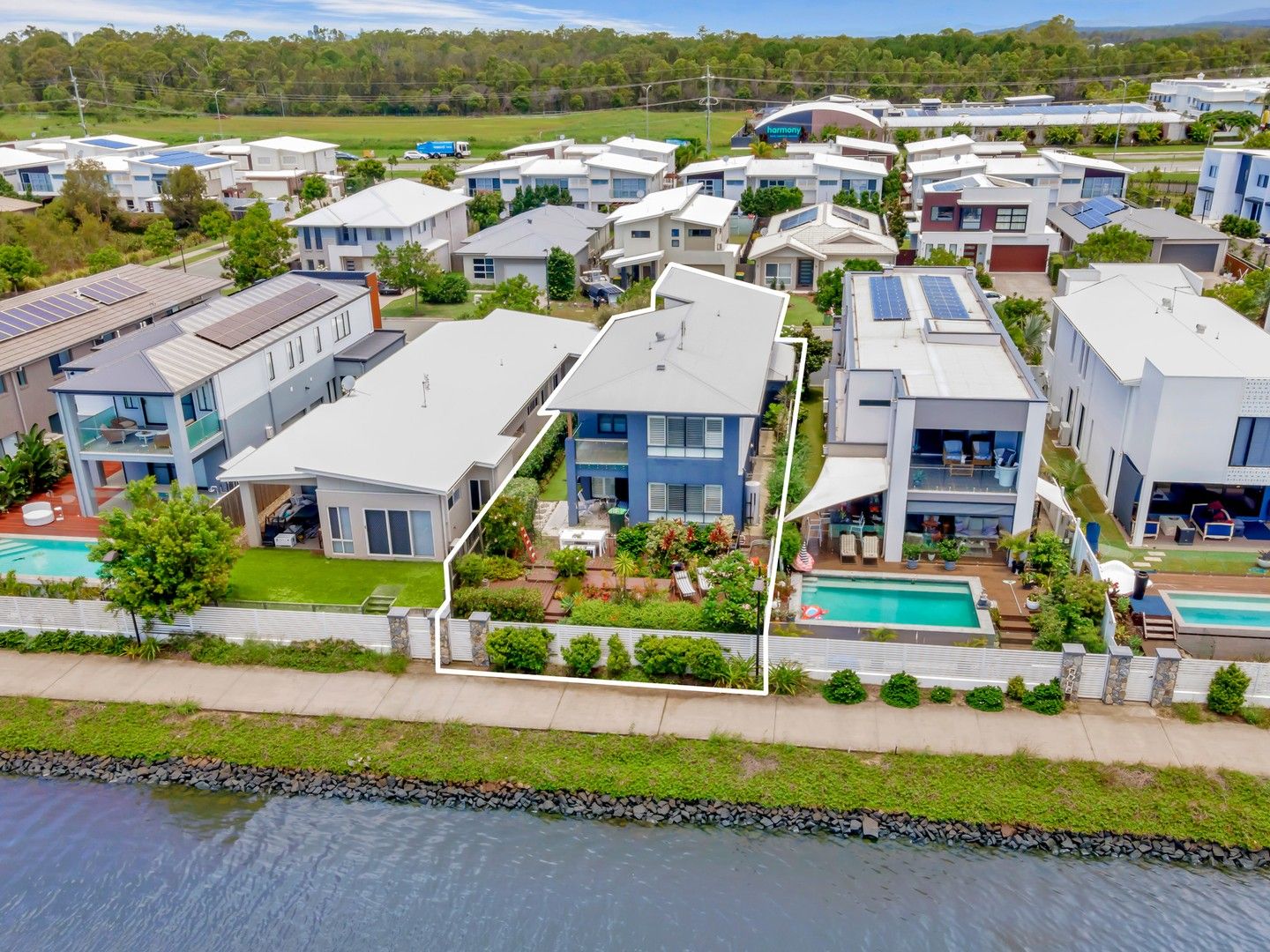 22 Waters Close, Hope Island QLD 4212, Image 1