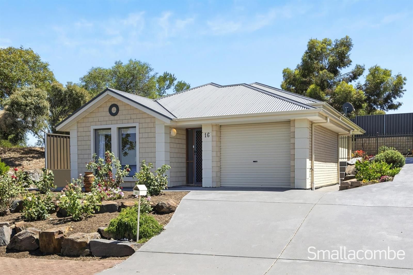 3 bedrooms House in 16 Bayley Circuit TROTT PARK SA, 5158