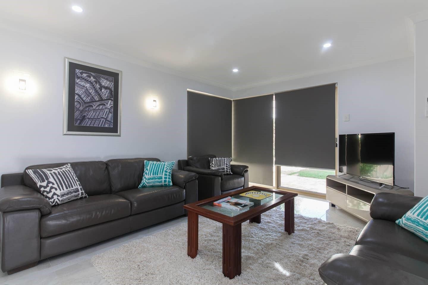 3 bedrooms Villa in Unit/19 Egham Road BURSWOOD WA, 6100