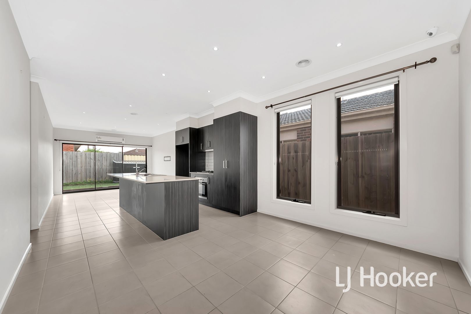 37 Bronson Circuit, Hoppers Crossing VIC 3029, Image 1