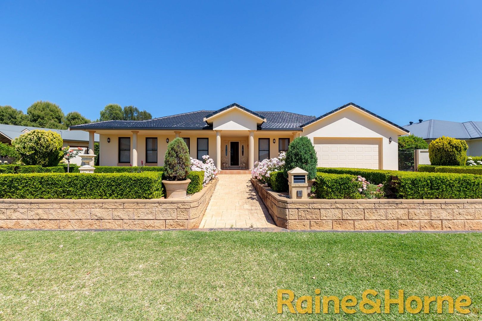 11 Englewood Avenue, Dubbo NSW 2830, Image 0