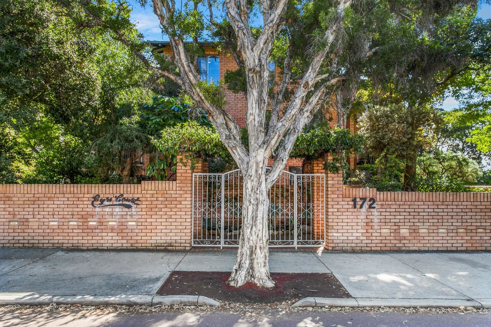 2 bedrooms Apartment / Unit / Flat in 2/172 Bagot Road SUBIACO WA, 6008