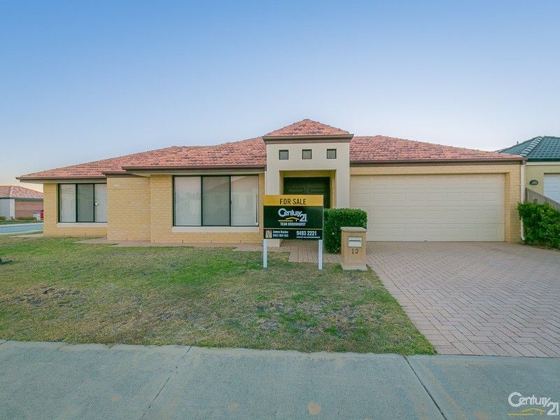 13 Waxberry Gardens, Canning Vale WA 6155