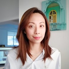 Sarah Hsieh, Sales representative