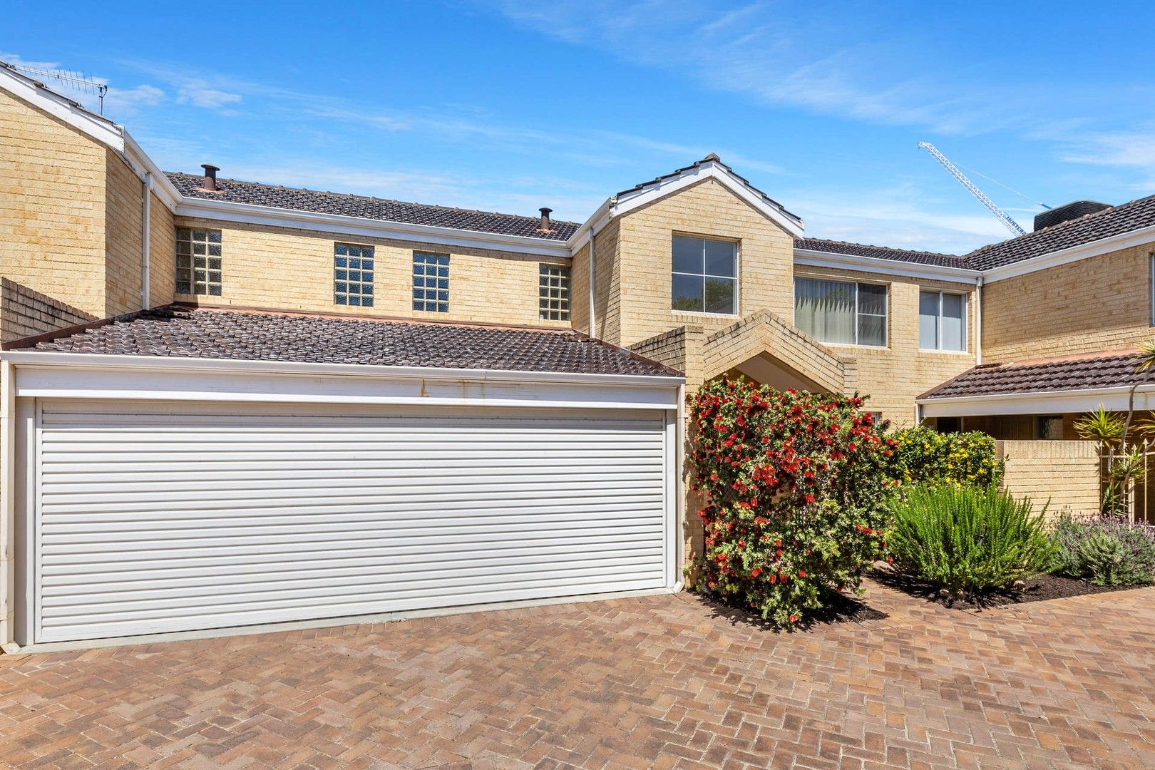 3 bedrooms Townhouse in B/11 Kintail Road APPLECROSS WA, 6153