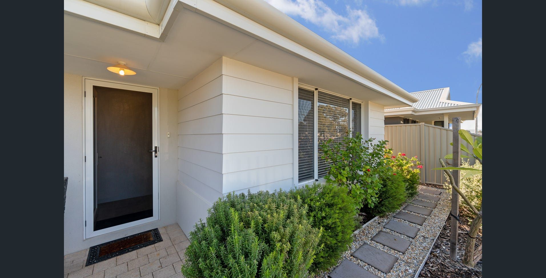 4 bedrooms House in 4 Highton Street CAVERSHAM WA, 6055