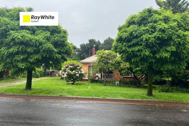 Picture of 18 Park Avenue, BATLOW NSW 2730